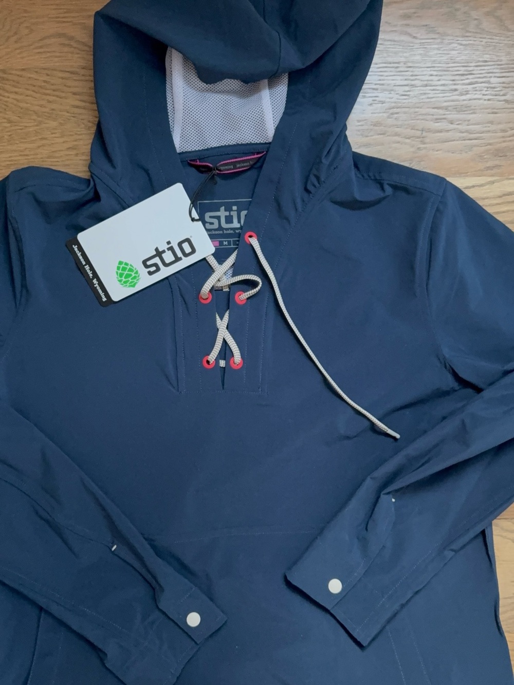 Stio Women’s Lace-Up Pullover. Style CFS Sun Hoodie Anorak. Navy size Medium. - Picture 2 of 4